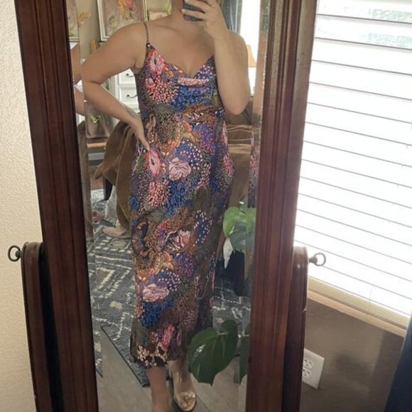 Anthropologie Elyse Luxe Bias Cut Slip Dress Multi Floral Silky ✨ 💃🏻 Medium - Picture 3 of 10